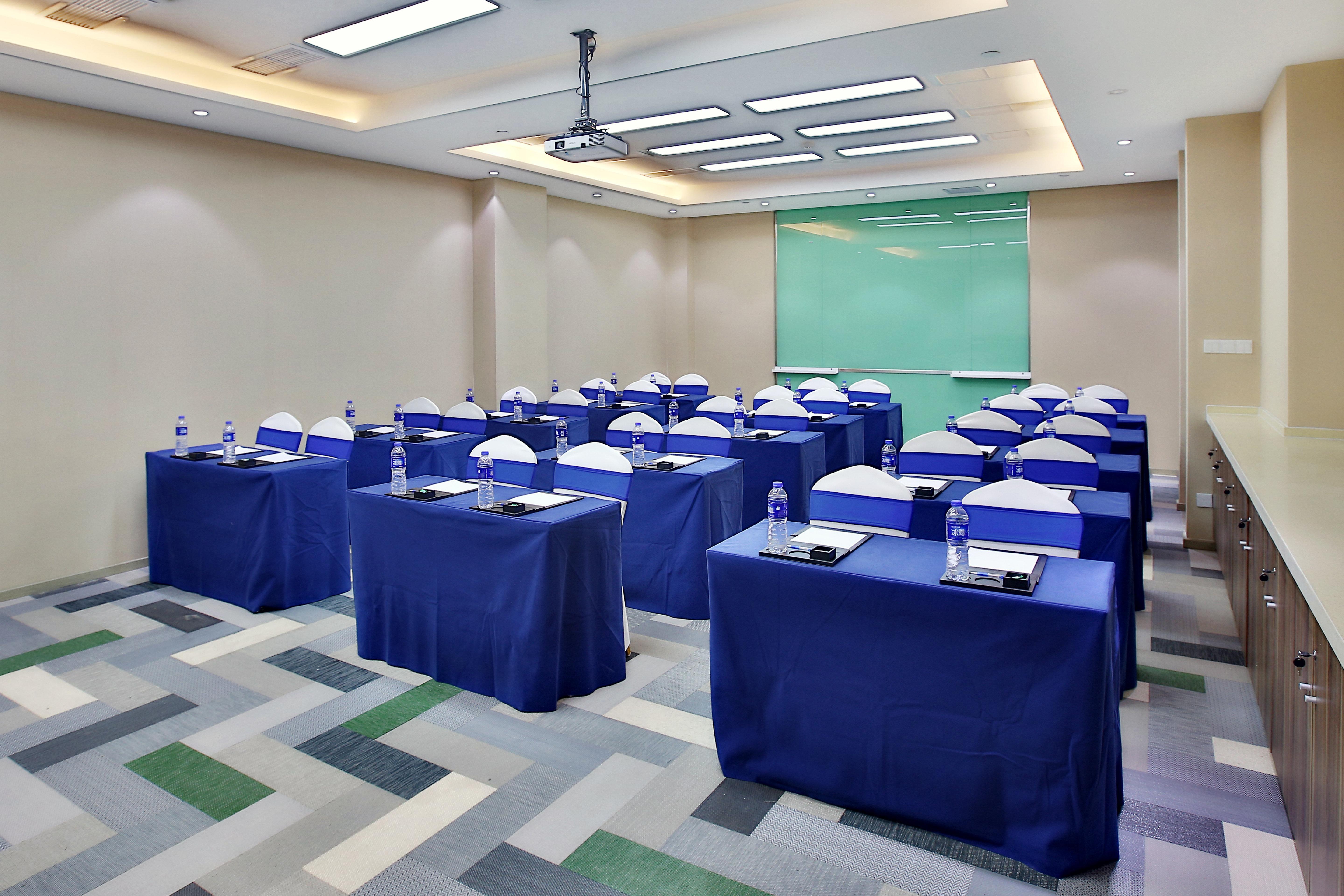 Holiday Inn Express Langfang Park View By Ihg Екстериор снимка