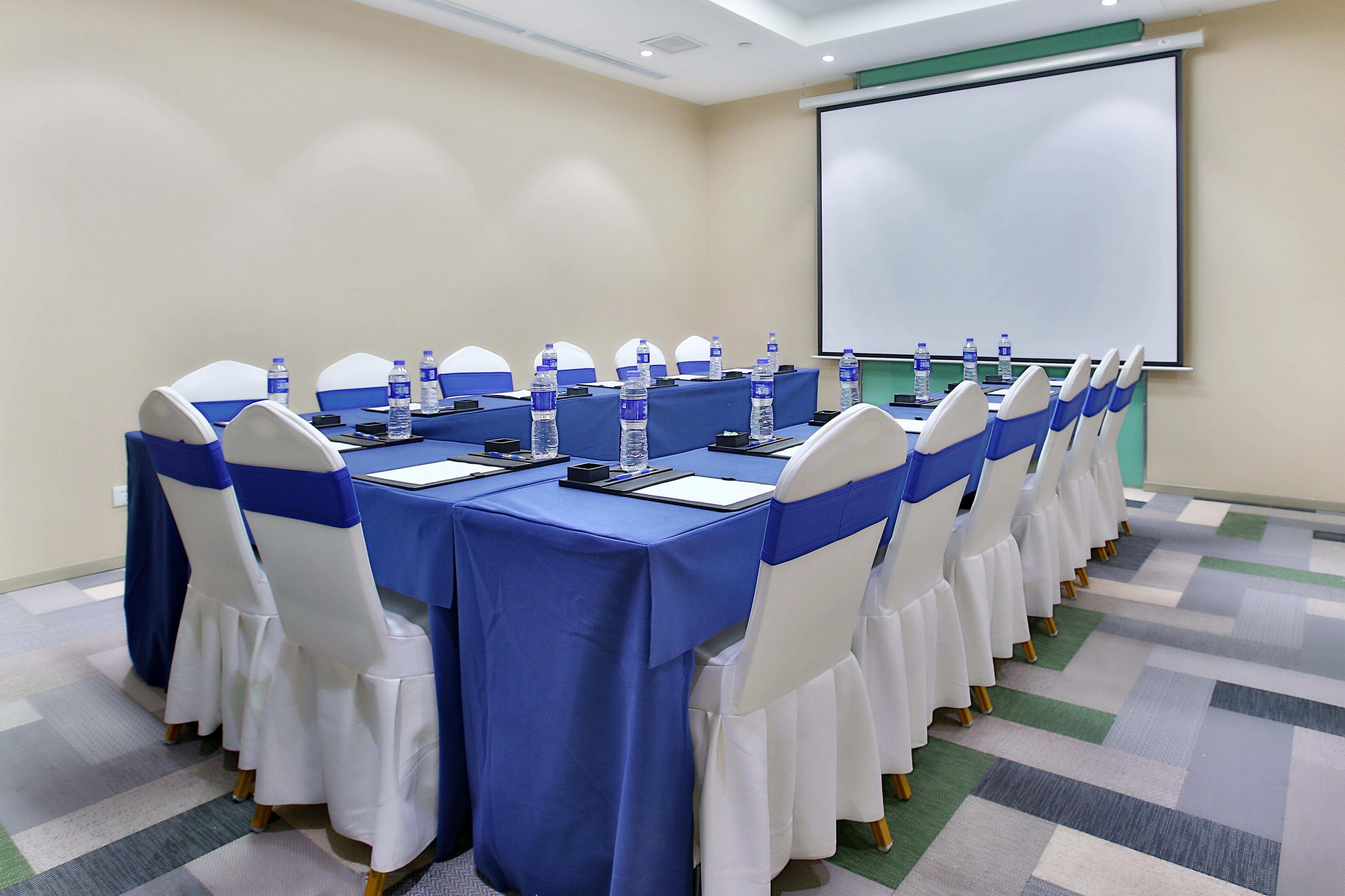 Holiday Inn Express Langfang Park View By Ihg Екстериор снимка