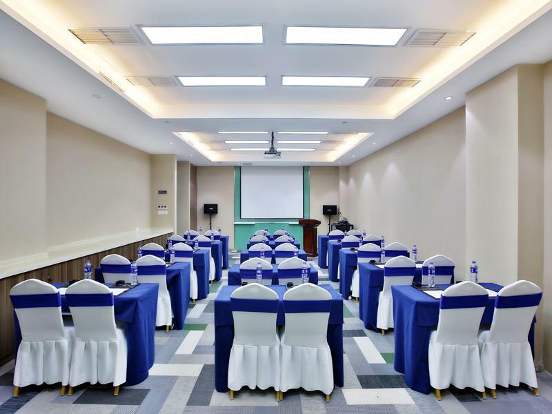 Holiday Inn Express Langfang Park View By Ihg Екстериор снимка